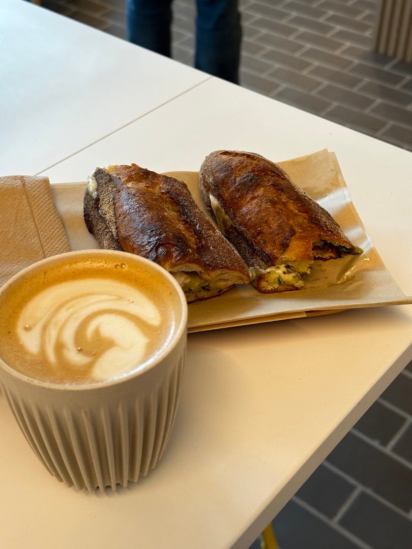 Café Volt specialty coffee shop in London - photo 7