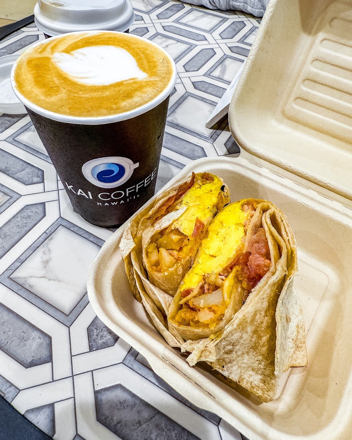 Kai Coffee Hawaii Waikiki Shopping Plaza specialty coffee shop in Honolulu - photo 8