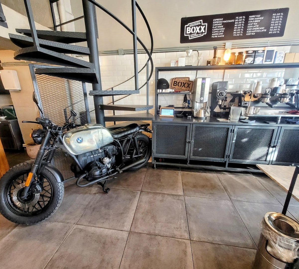 Boxx Coffee Roasters specialty coffee shop in Istanbul - photo 9