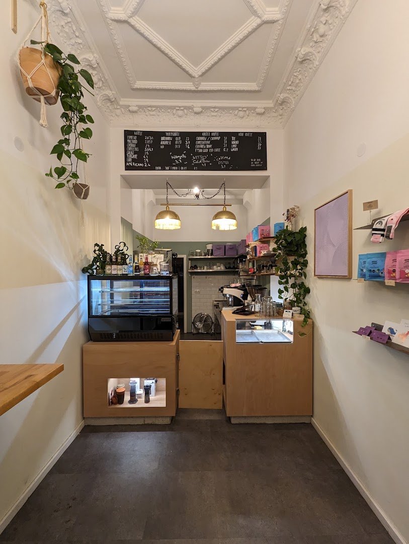 Brühgruppe Kaffeebar specialty coffee shop in Berlin - photo 2