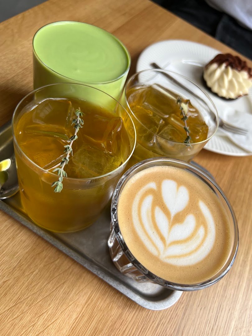 Coffee at BLUMERY, specialty coffee shop in Prague
