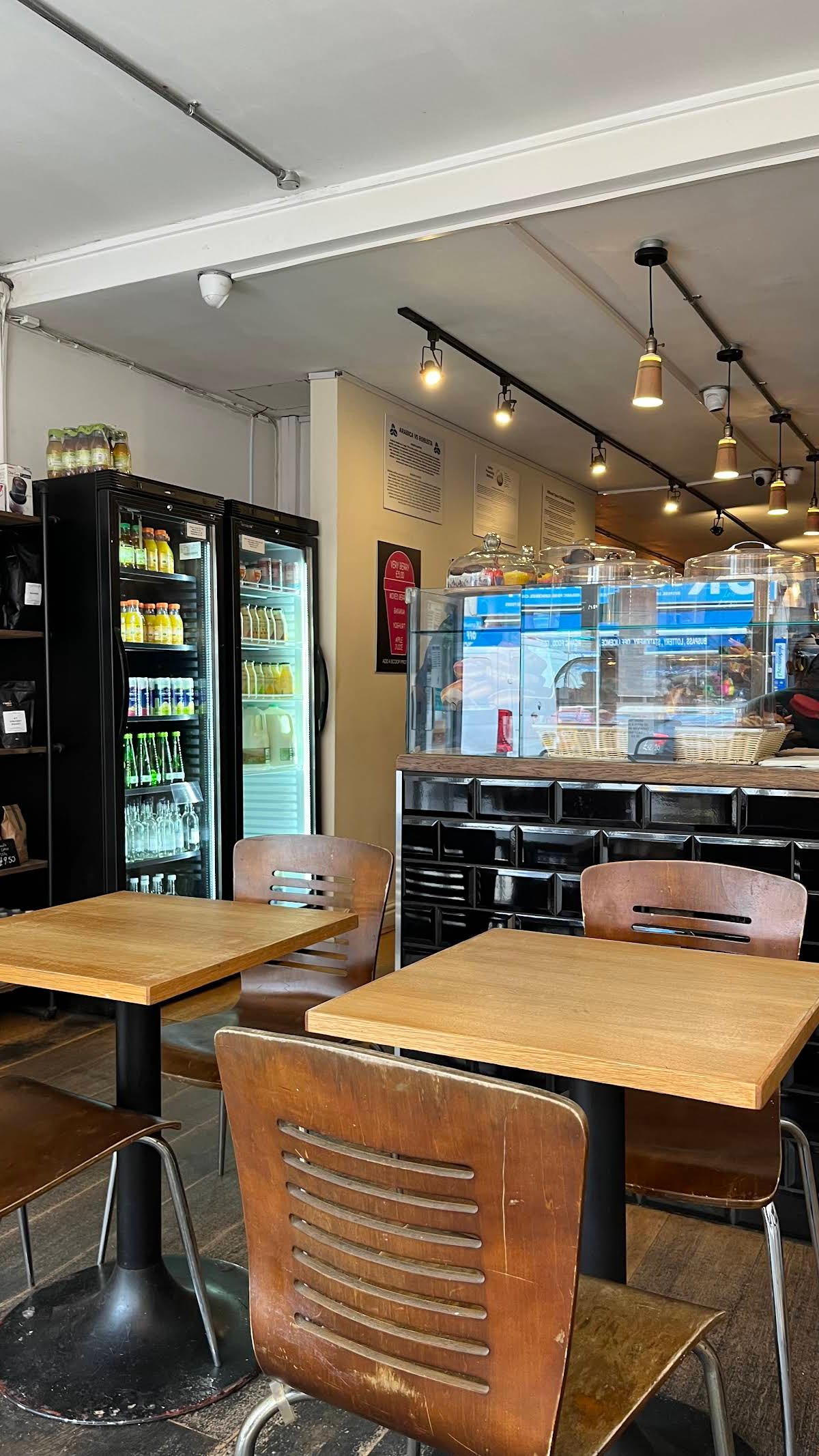 Sapid Coffee specialty coffee shop in London - photo 7