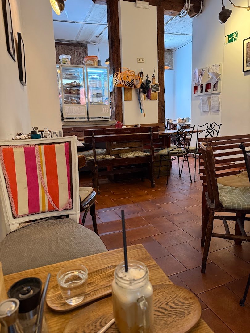 Cafelito specialty coffee shop in Madrid - photo 8