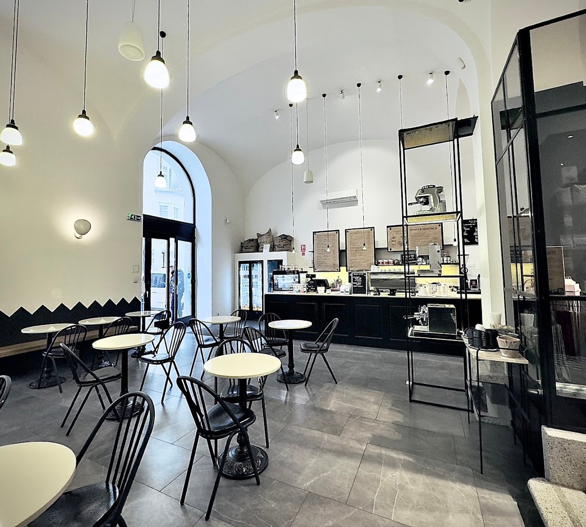 Kávétársaság specialty coffee shop in Budapest - photo 11
