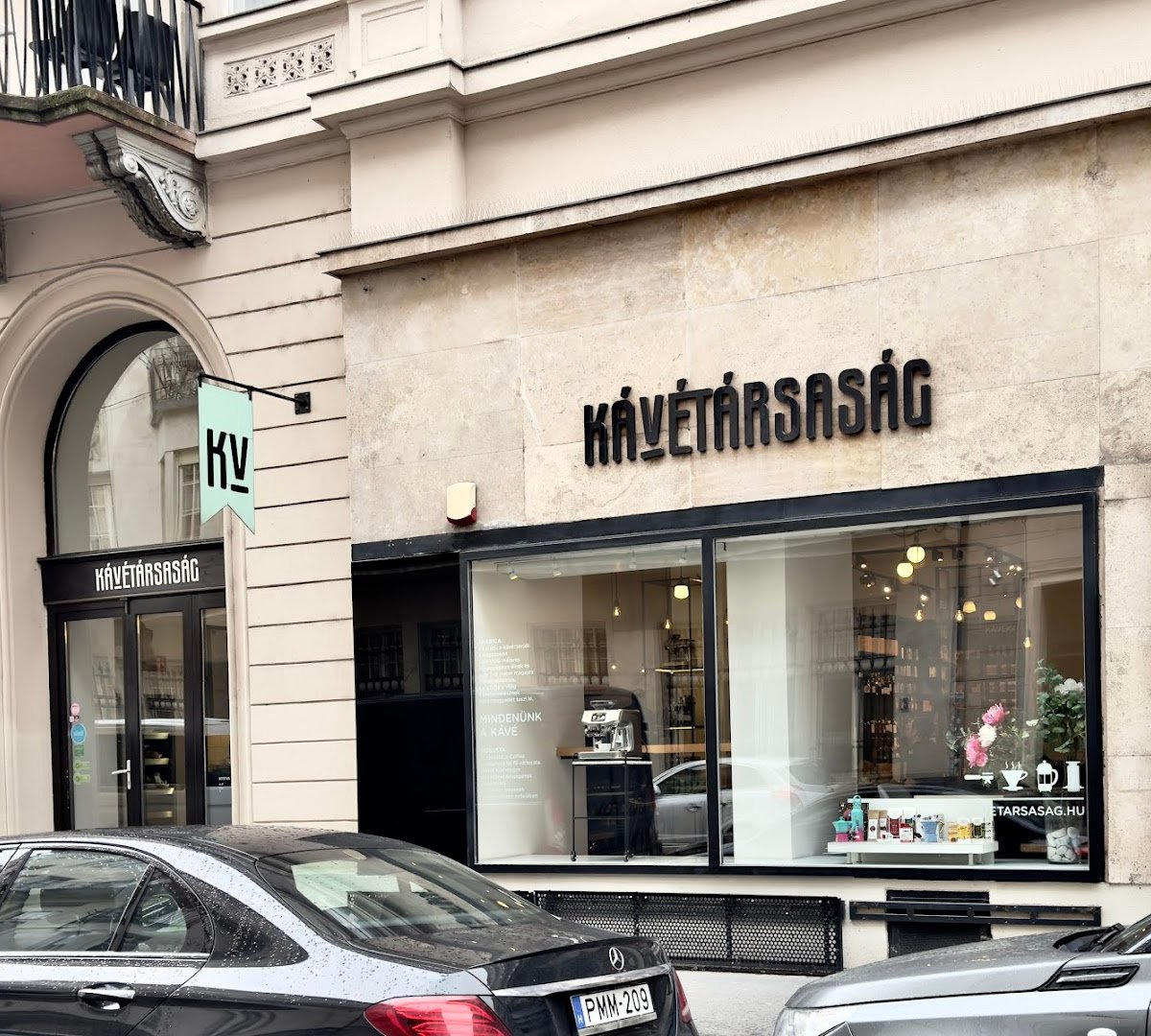 Kávétársaság specialty coffee shop in Budapest - photo 7