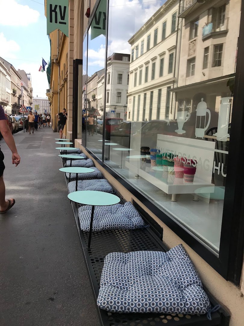 Kávétársaság specialty coffee shop in Budapest - photo 9