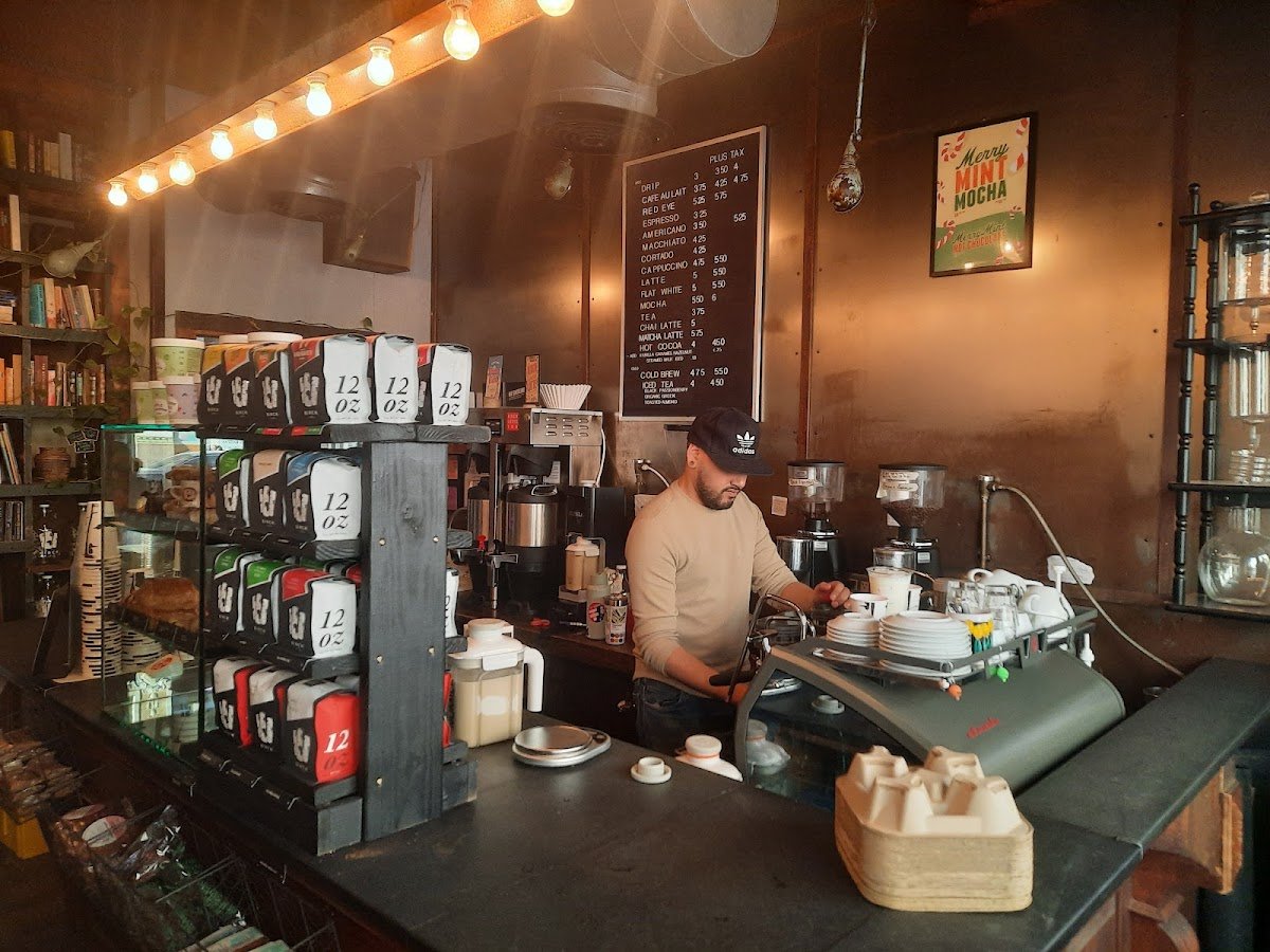 Birch Coffee specialty coffee shop in New York - photo 5