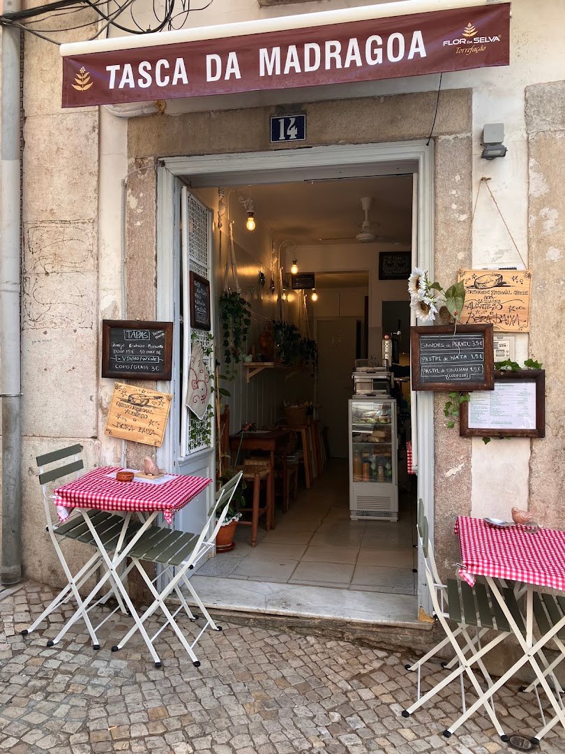 Storefront of Liberty: brunch, coffee & books, specialty coffee shop in Lisbon