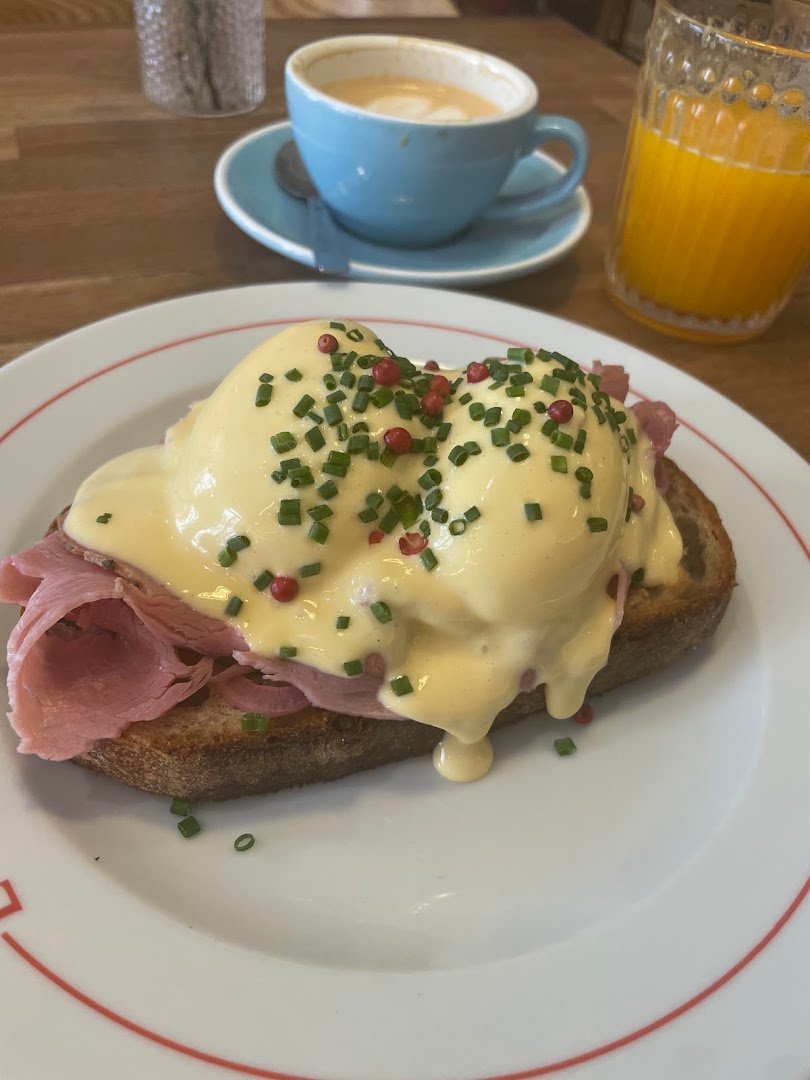 Coffee at Liberty: brunch, coffee & books, specialty coffee shop in Lisbon
