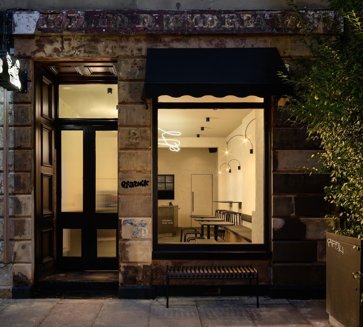 Storefront of BEATNIK, specialty coffee shop in Edinburgh