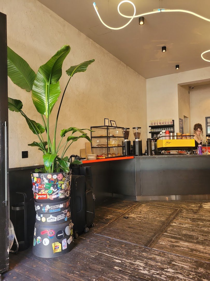 Interior of BEATNIK, specialty coffee shop in Edinburgh
