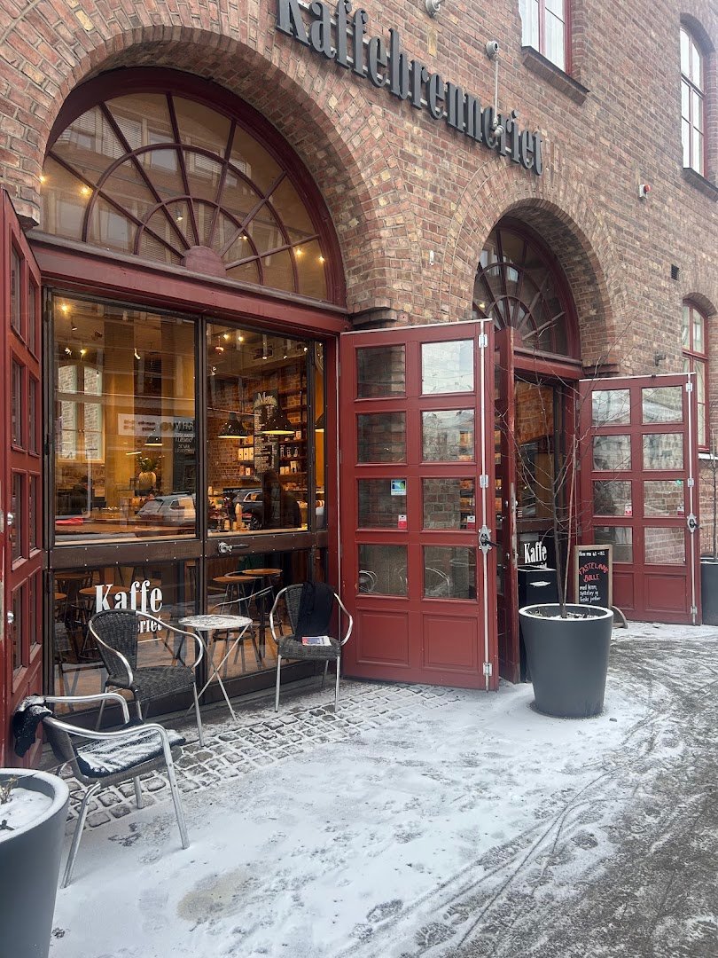 Storefront of Kaffebrenneriet, specialty coffee shop in Oslo