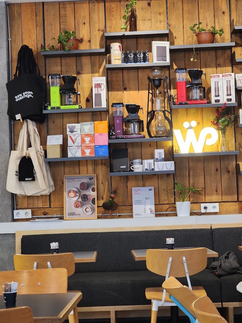 Coffee Manifesto Yeldeğirmeni specialty coffee shop in Istanbul - photo 7
