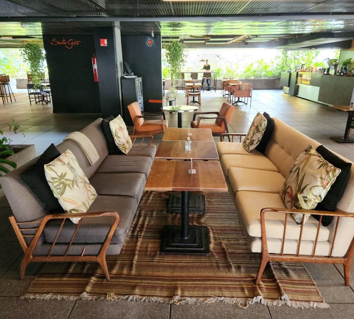 Interior of Santo Grão - UNE, specialty coffee shop in São Paulo