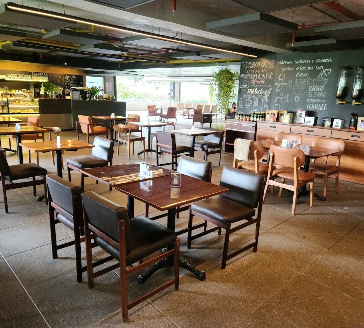 Interior of Santo Grão - UNE, specialty coffee shop in São Paulo