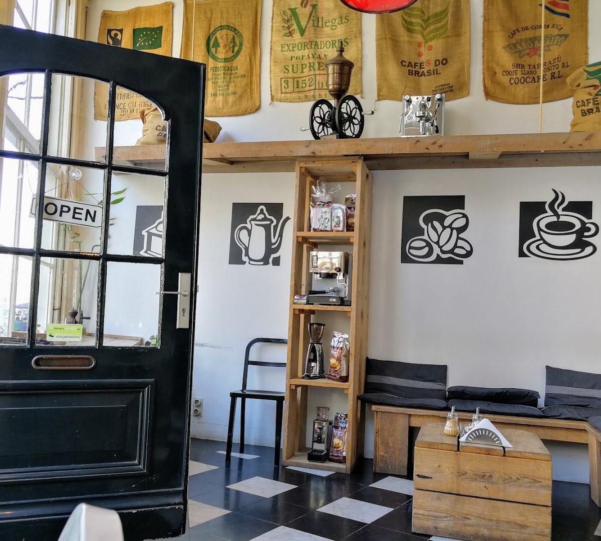 Coffee Culture Center specialty coffee shop in Amsterdam - photo 8