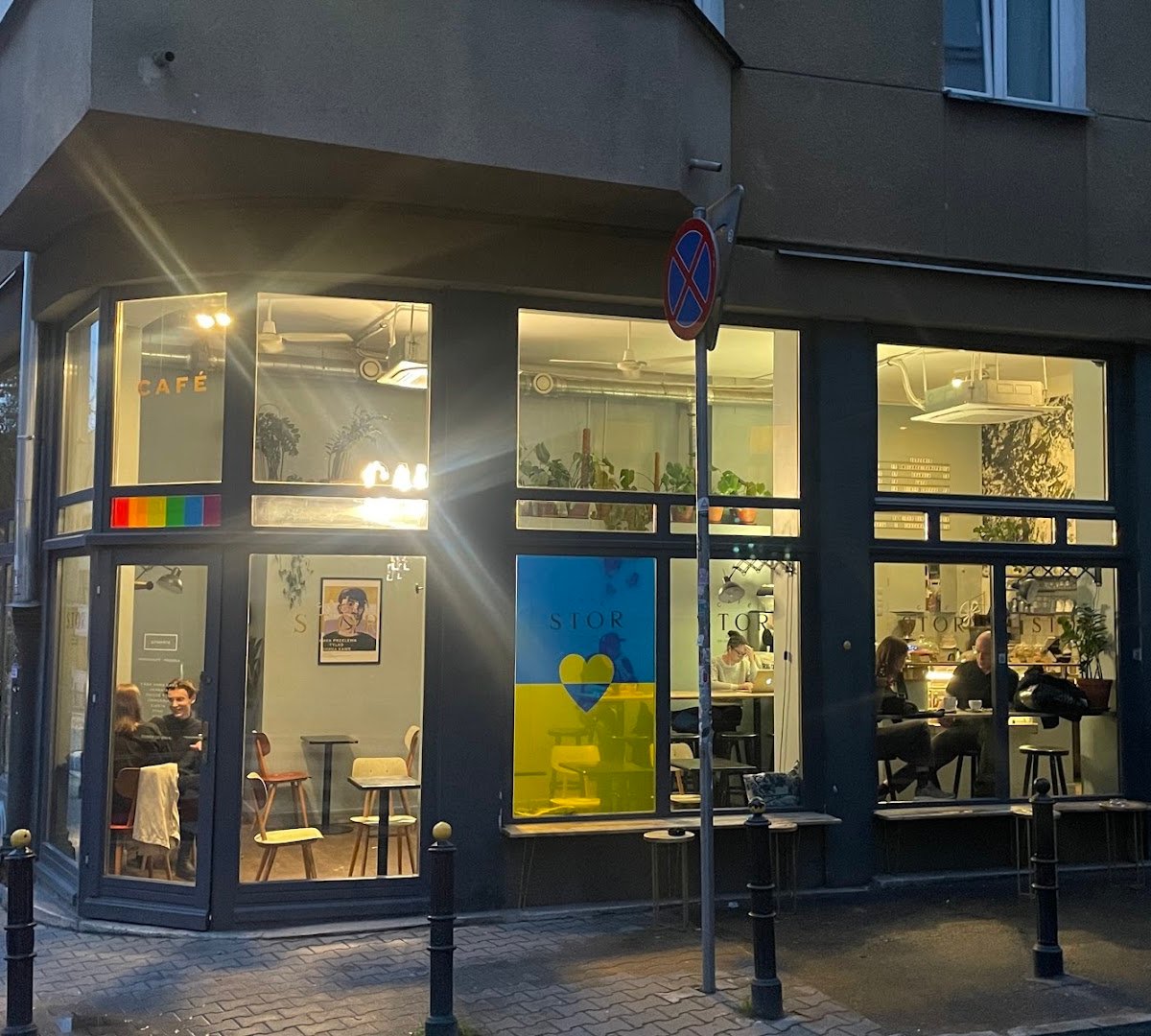 Storefront of STOR Café, specialty coffee shop in Warsaw
