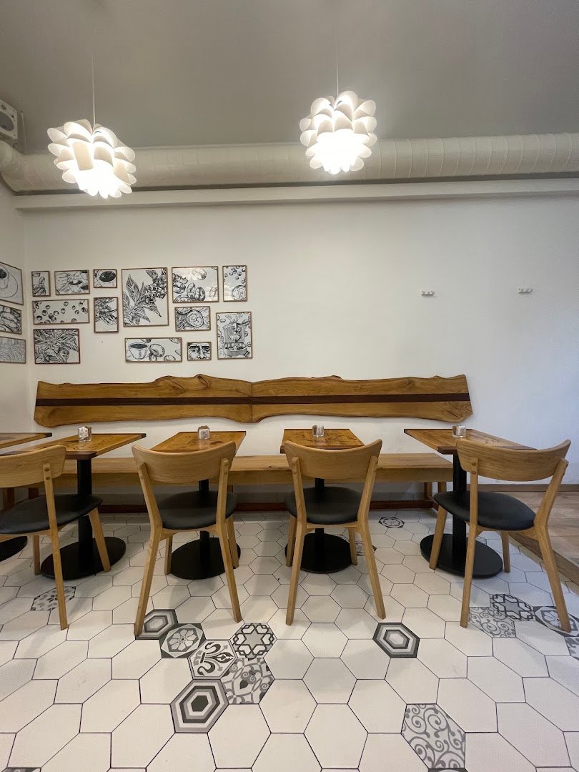 Interior of Dos Mundos Café, specialty coffee shop in Prague