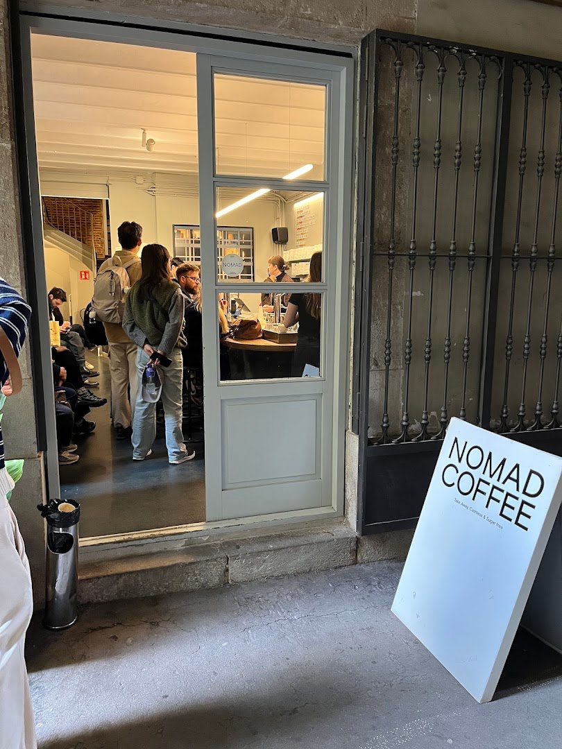 Nomad Coffee Bar (ex Coffee Lab) specialty coffee shop in Barcelona - photo 8