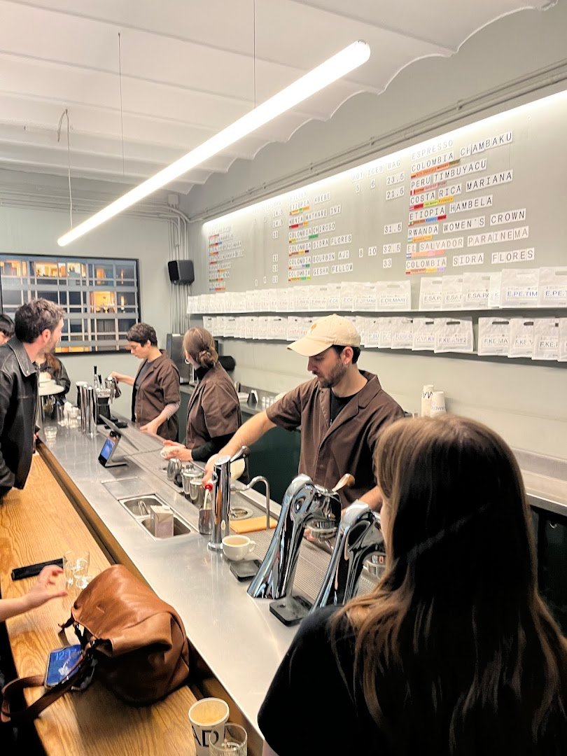 Nomad Coffee Bar (ex Coffee Lab) specialty coffee shop in Barcelona - photo 9