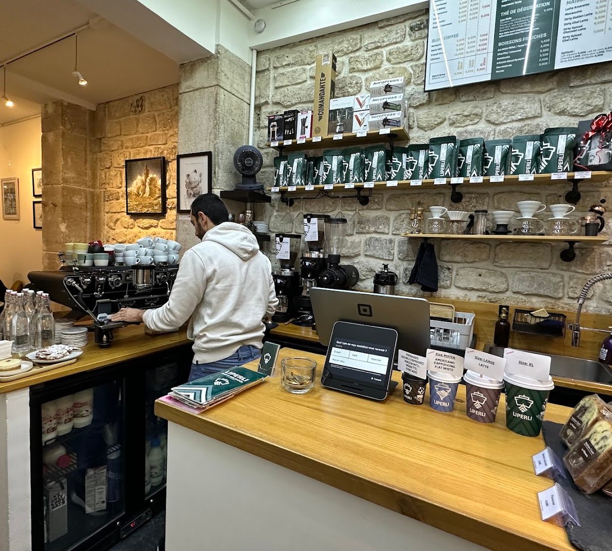 Liperli Coffee - Torréfacteur de café specialty coffee shop in Paris - photo 7
