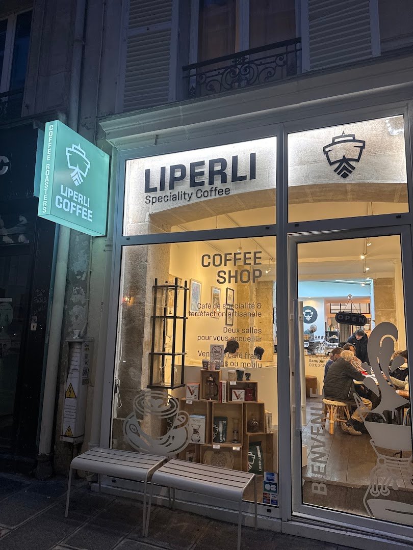 Liperli Coffee - Torréfacteur de café specialty coffee shop in Paris - photo 8