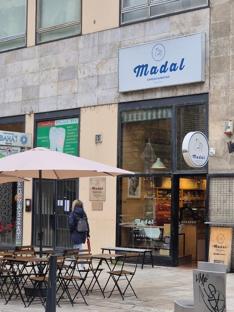 Madal Cafe specialty coffee shop in Budapest - photo 2