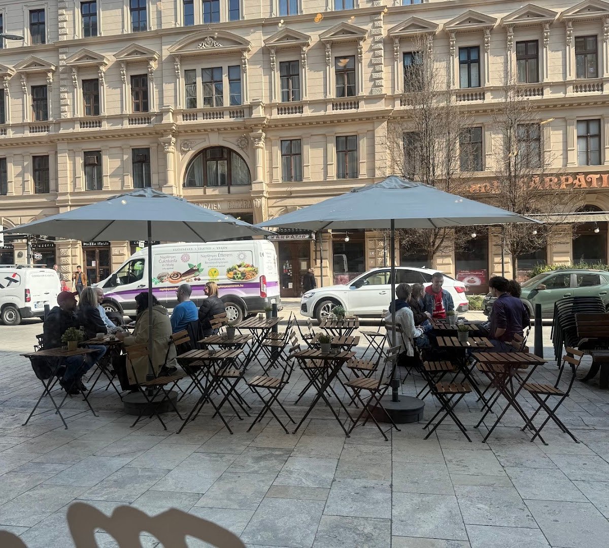 Madal Cafe specialty coffee shop in Budapest - photo 3