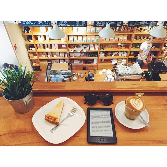 Madal Cafe specialty coffee shop in Budapest - photo 4