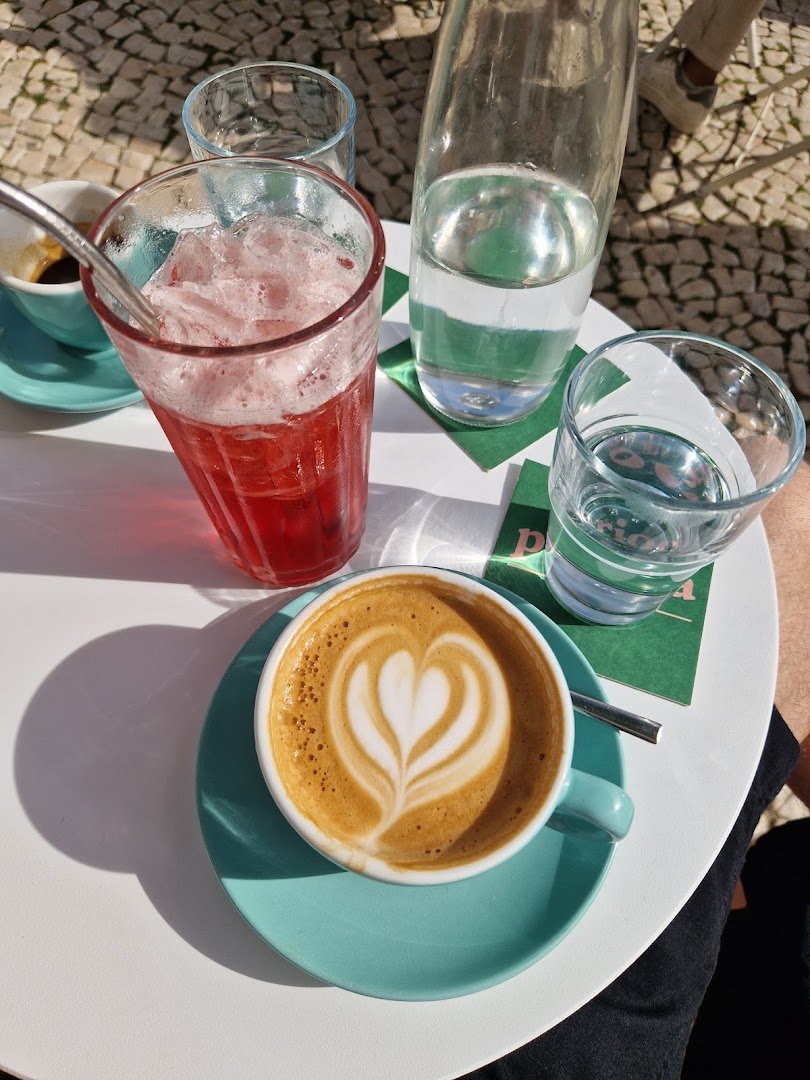 Coffee at Parioca café, specialty coffee shop in Lisbon