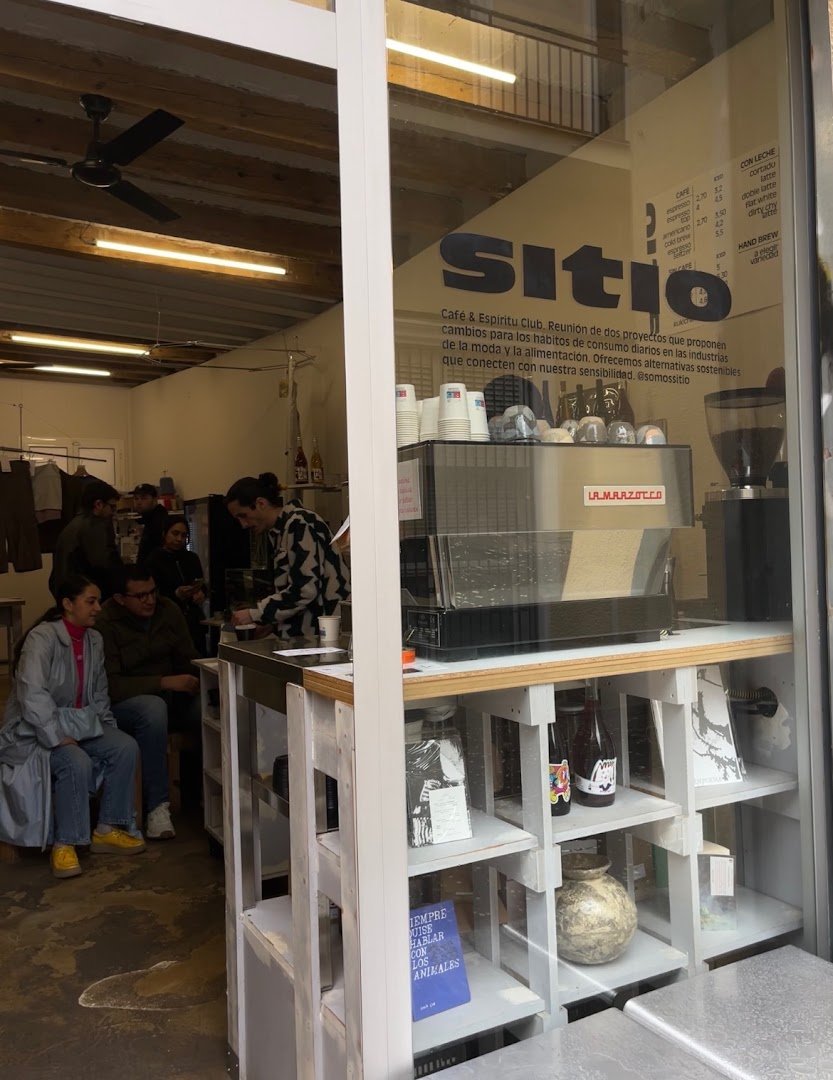 Sitio specialty coffee shop in Barcelona - photo 2