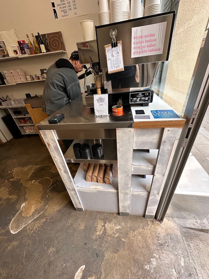 Sitio specialty coffee shop in Barcelona - photo 4