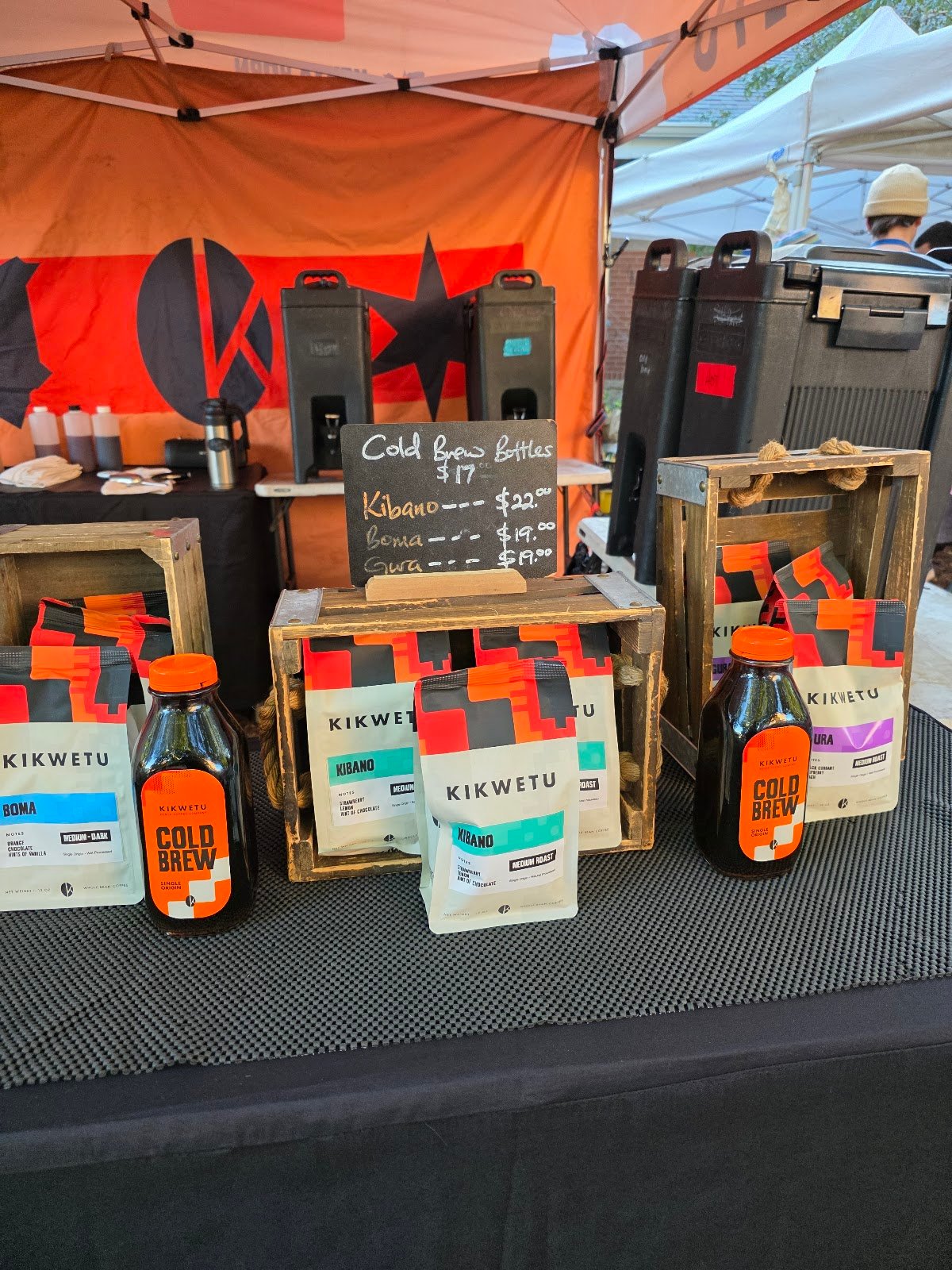 Kikwetu Coffee Company specialty coffee shop in Chicago - photo 4