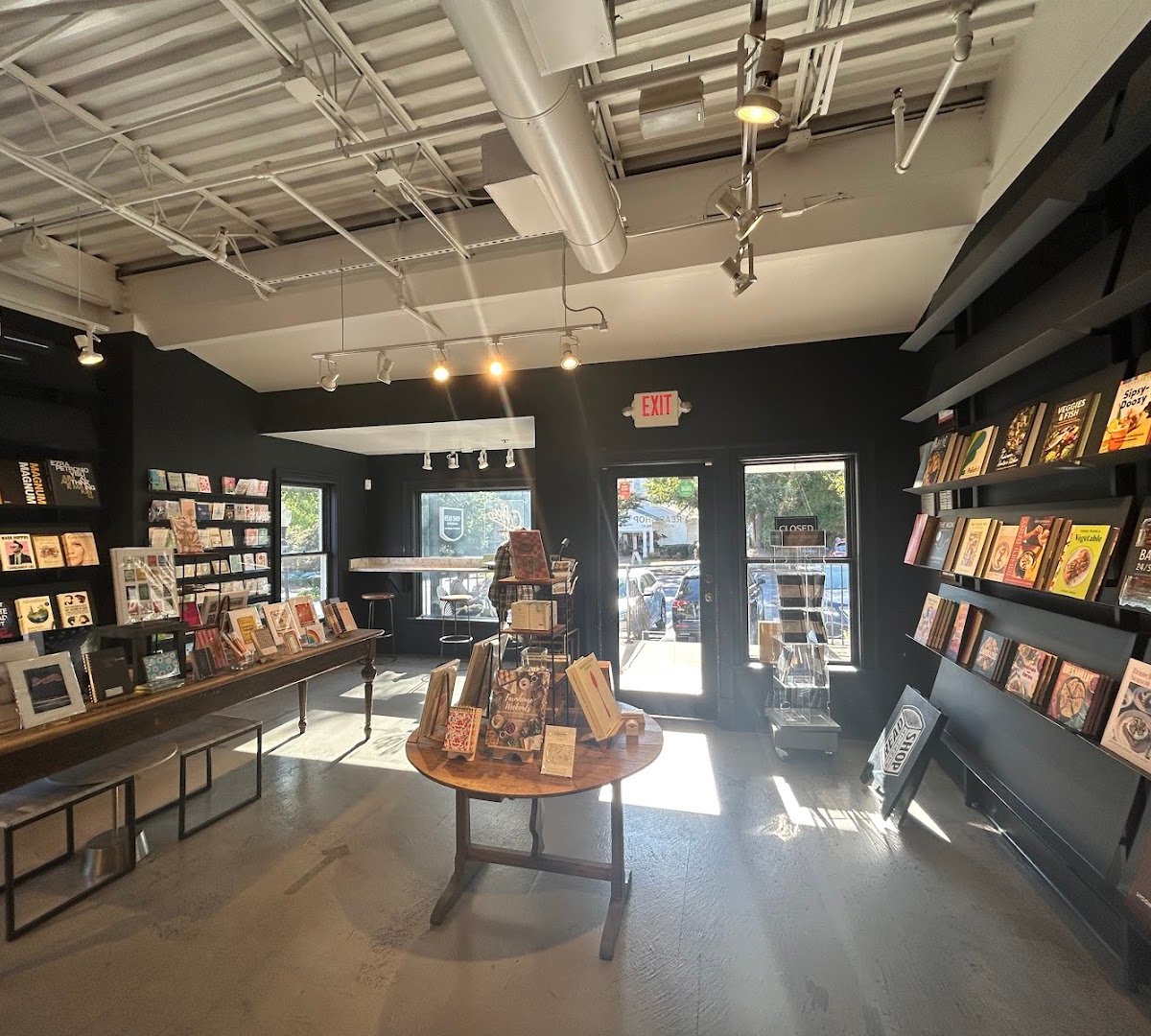 Read Shop by The Merchant specialty coffee shop in Atlanta - photo 4