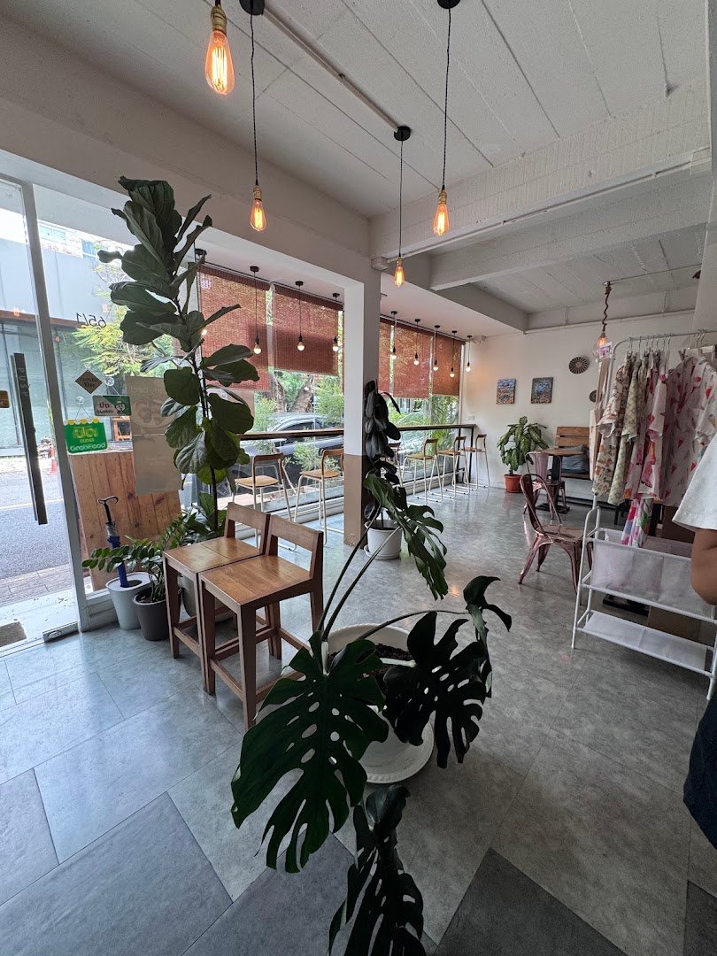 Phil Coffee Co specialty coffee shop in Bangkok - photo 5