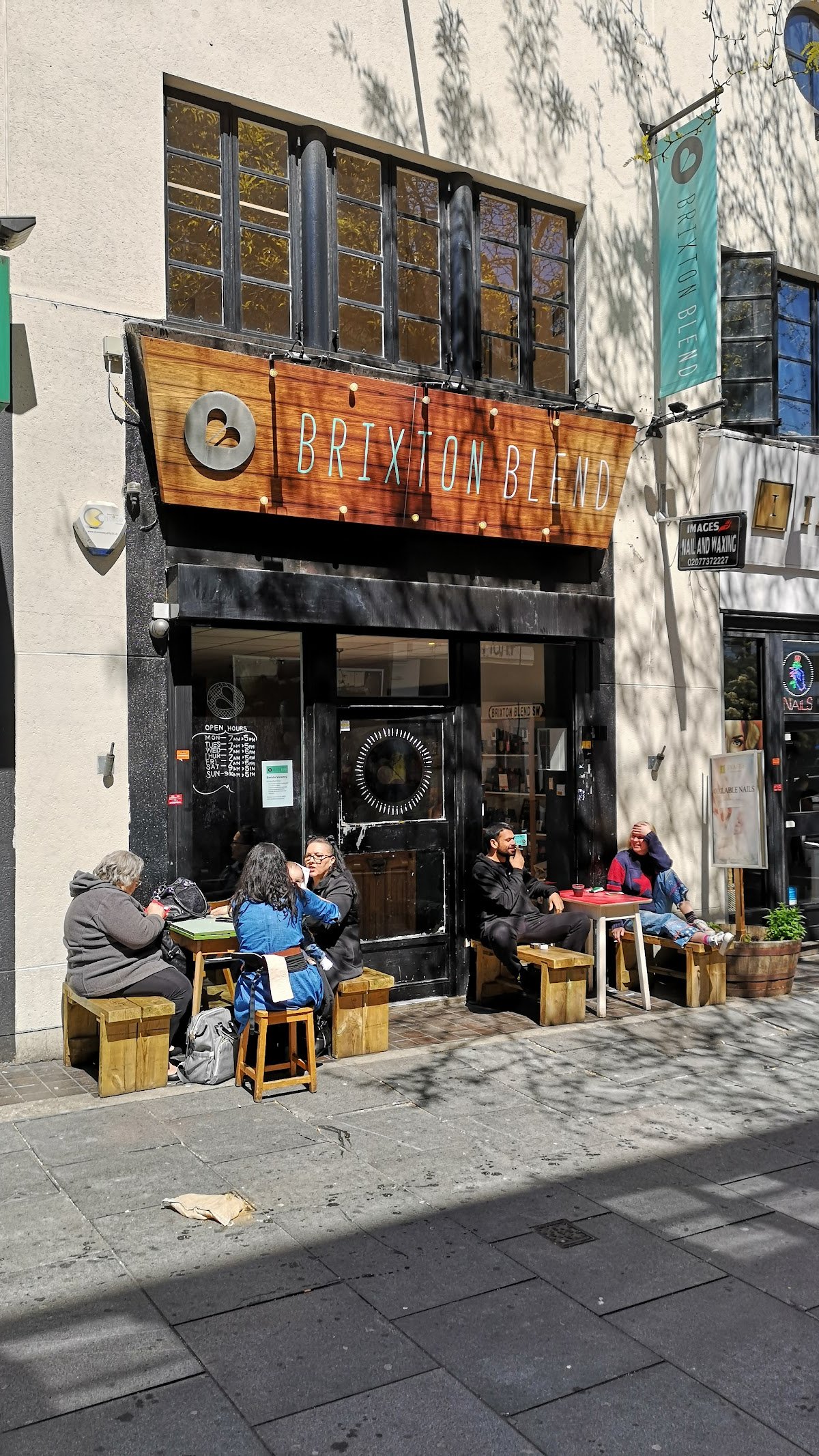 Brixton Blend specialty coffee shop in London - photo 8