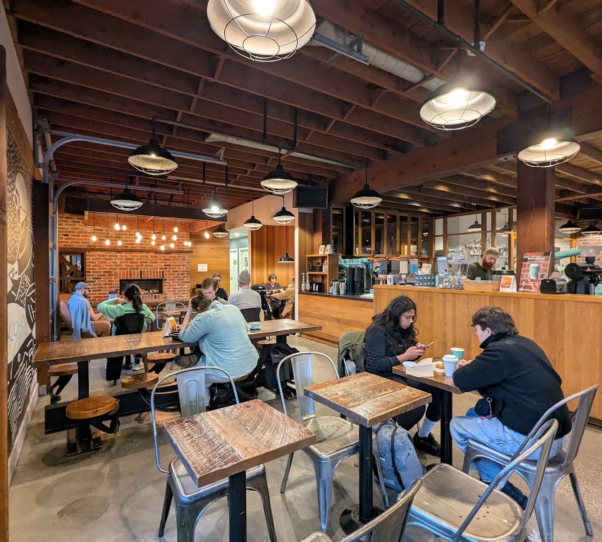 49th Parallel Café & Lucky's Doughnuts - Main Street specialty coffee shop in Vancouver - photo 13