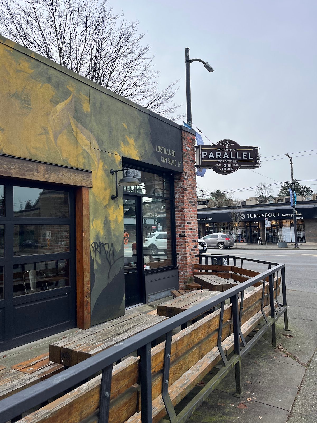 49th Parallel Café & Lucky's Doughnuts - Main Street specialty coffee shop in Vancouver - photo 2