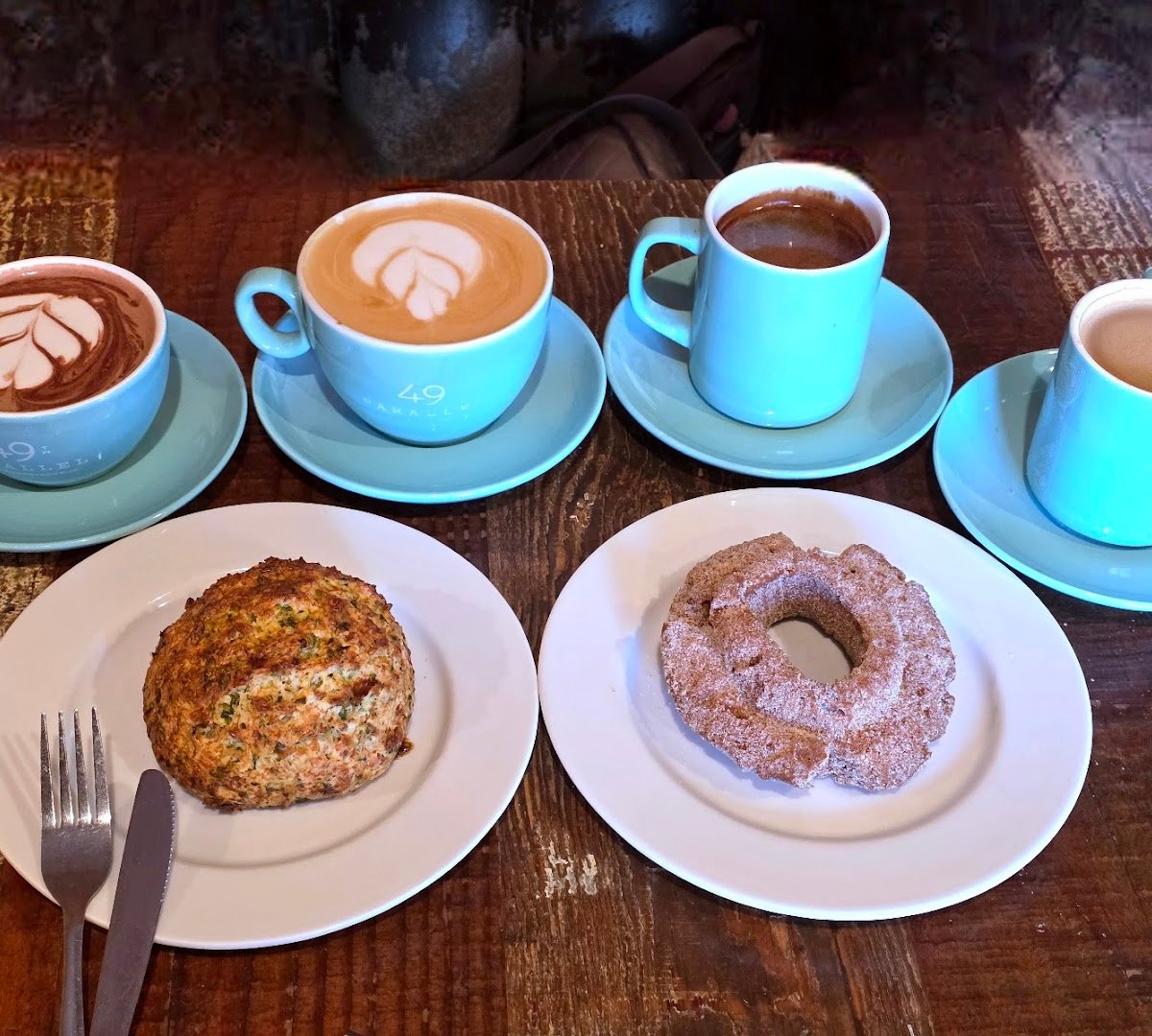 49th Parallel Café & Lucky's Doughnuts - Main Street specialty coffee shop in Vancouver - photo 4