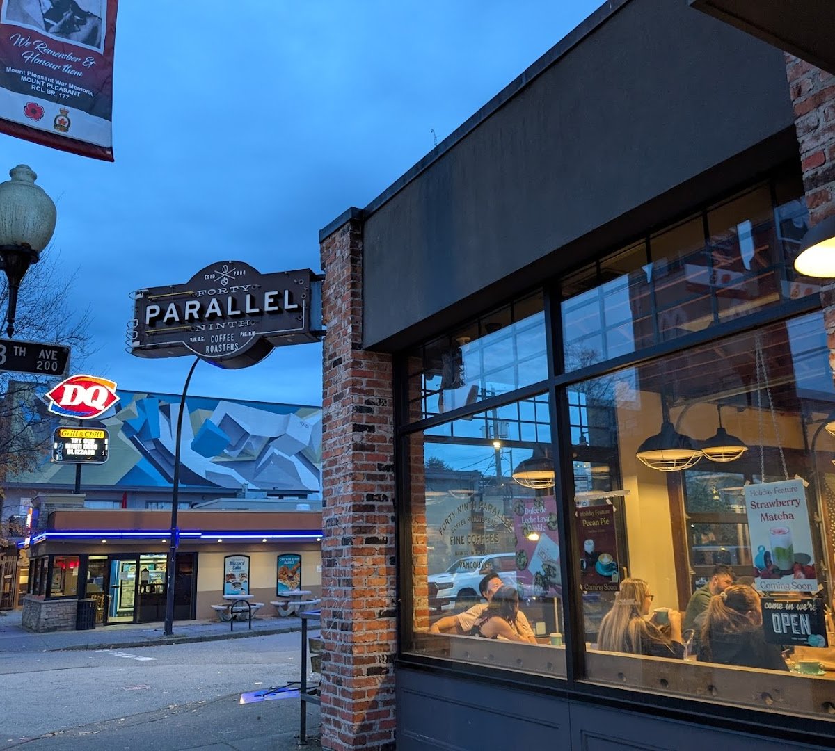 49th Parallel Café & Lucky's Doughnuts - Main Street specialty coffee shop in Vancouver - photo 8