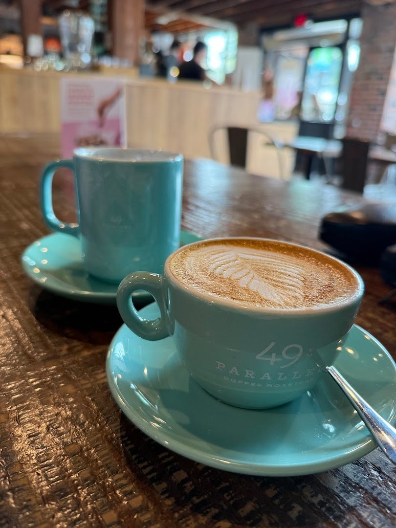 49th Parallel Café & Lucky's Doughnuts - Main Street specialty coffee shop in Vancouver - photo 9