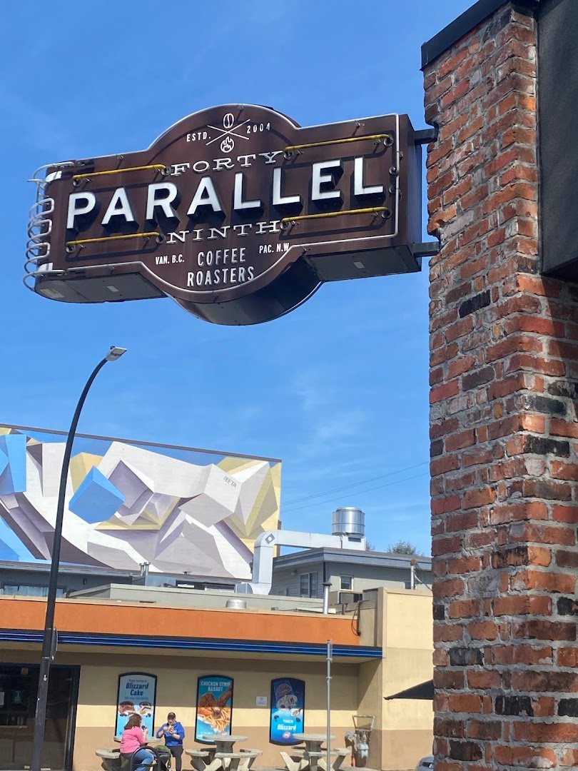 49th Parallel Café & Lucky's Doughnuts - Main Street specialty coffee shop in Vancouver - photo 10
