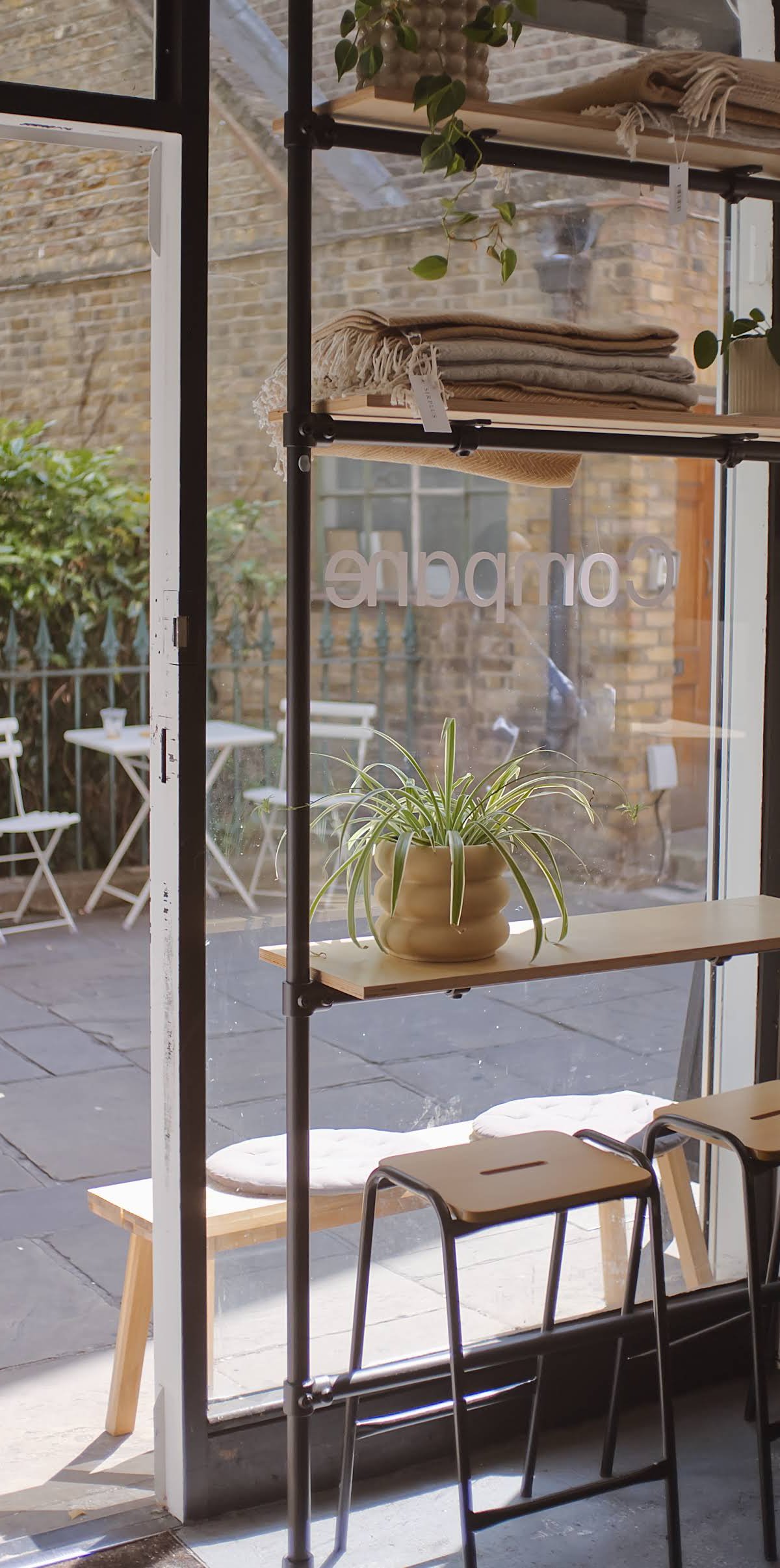 Compane specialty coffee shop in London - photo 8