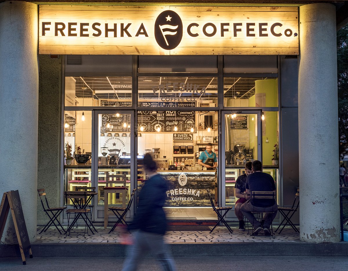 Storefront of FREESHKA COFFEE Co., specialty coffee shop in Novi Sad