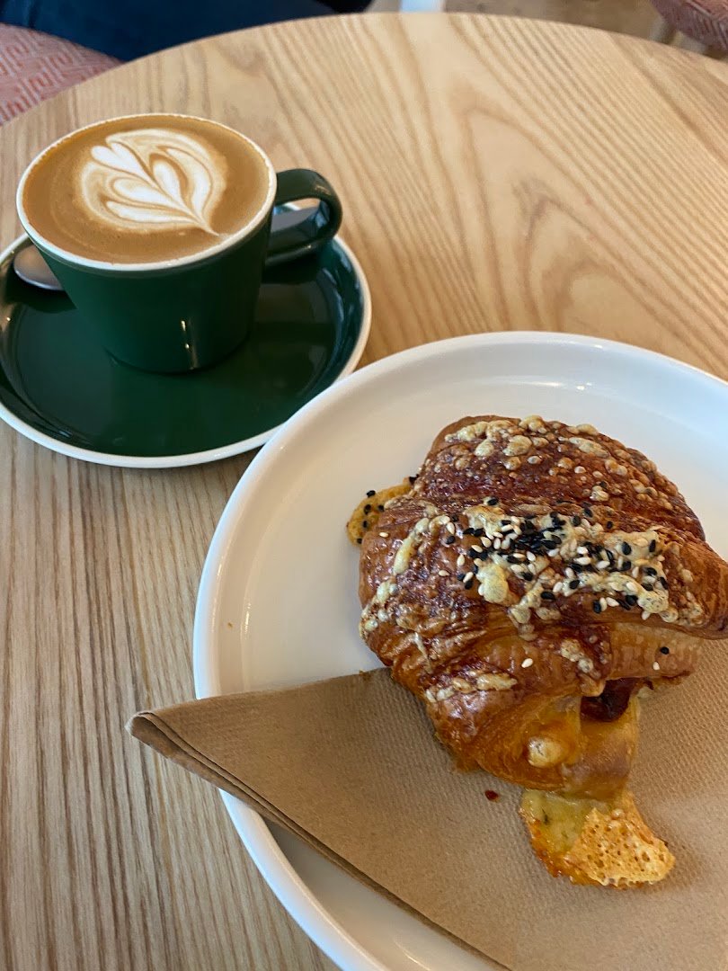 Coffee at little grump, specialty coffee shop in Wellington