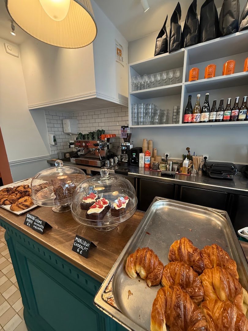 Café Margo specialty coffee shop in Paris - photo 9