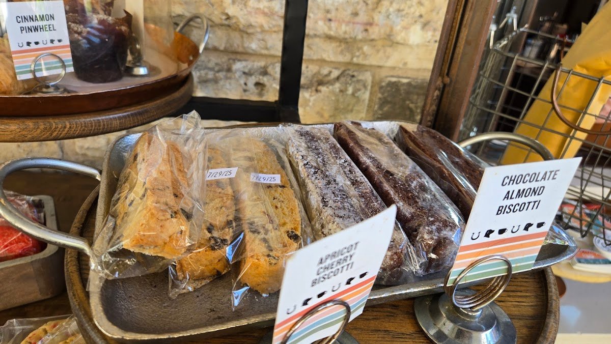 Lucky Lab Coffee Co. specialty coffee shop in Austin - photo 6