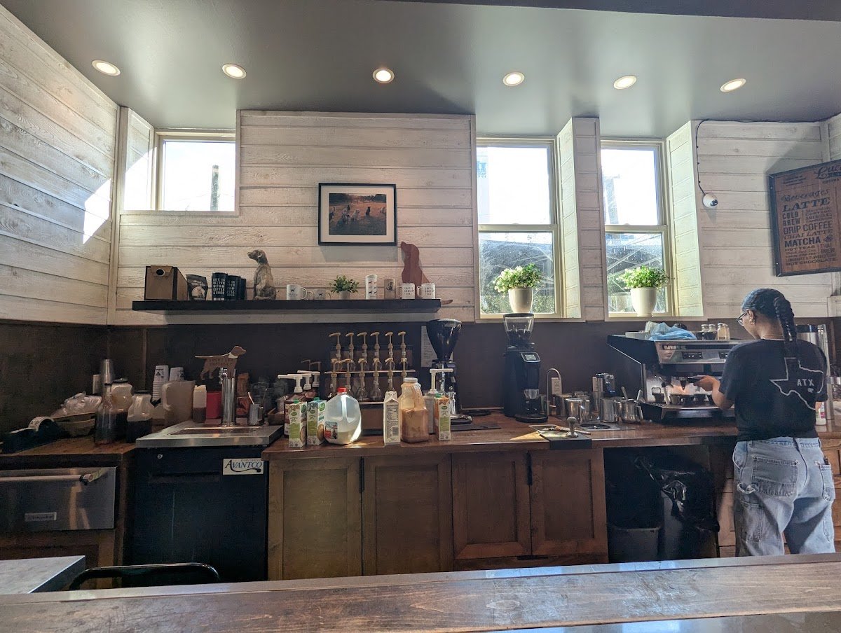 Lucky Lab Coffee Co. specialty coffee shop in Austin - photo 7