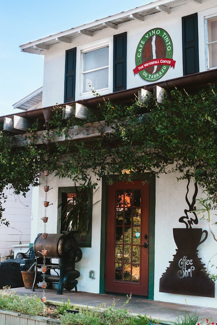 Storefront of Café Vino Tinto, specialty coffee shop in Tampa-St. Petersburg