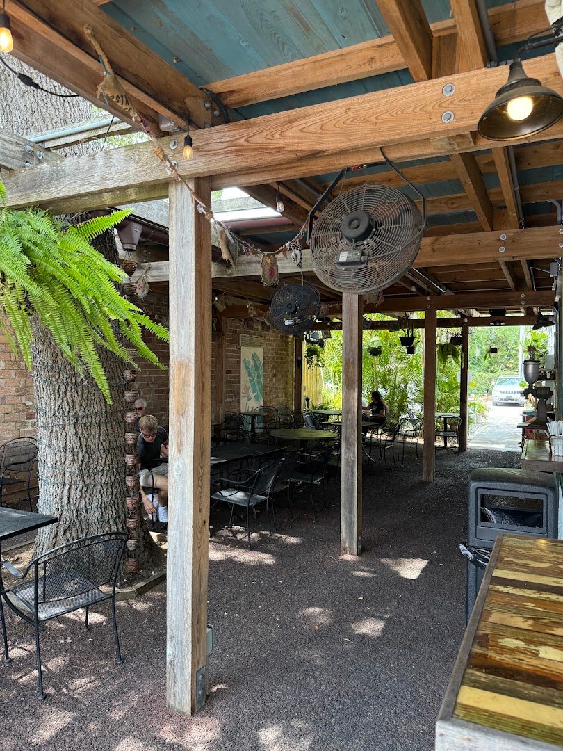 Interior of Café Vino Tinto, specialty coffee shop in Tampa-St. Petersburg
